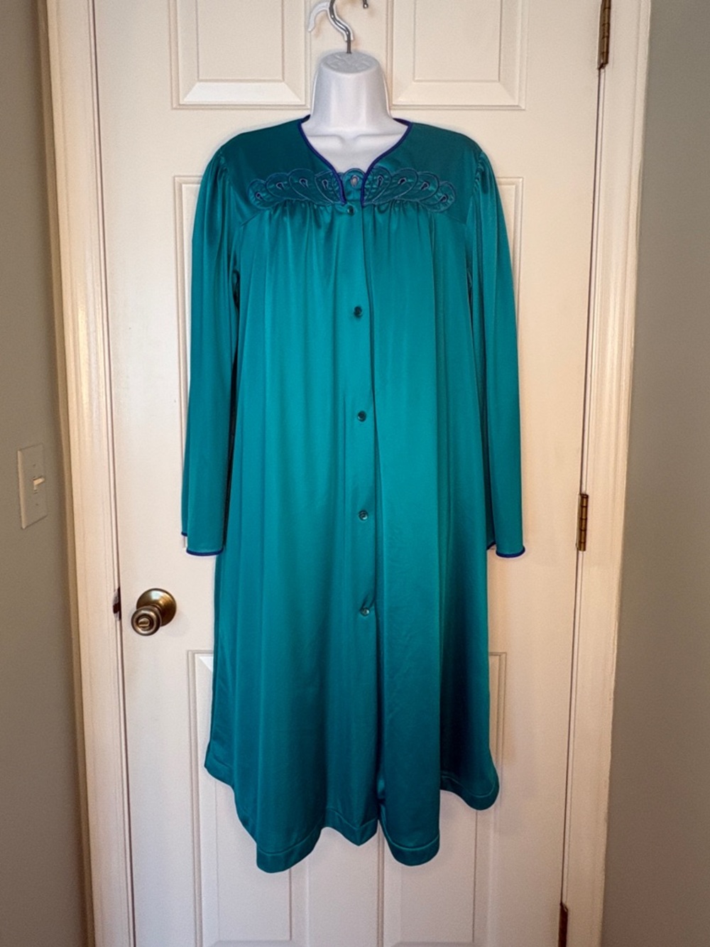 Women's Teal Long Button-Front Nightgown & Robe Set with Embroidered Yoke